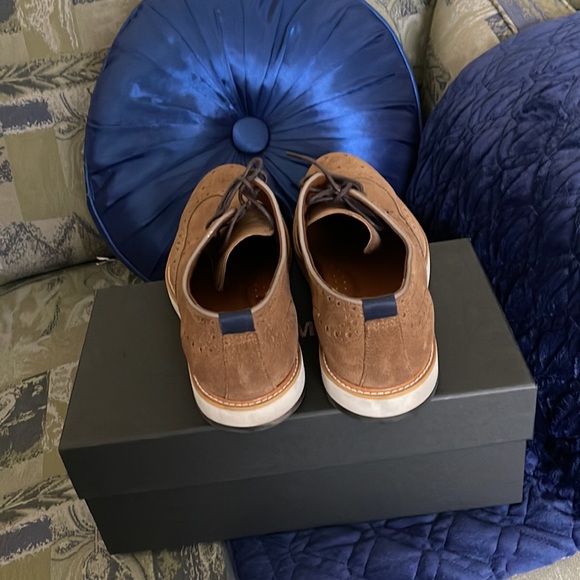 Mens Shoes - Picture 4 of 8